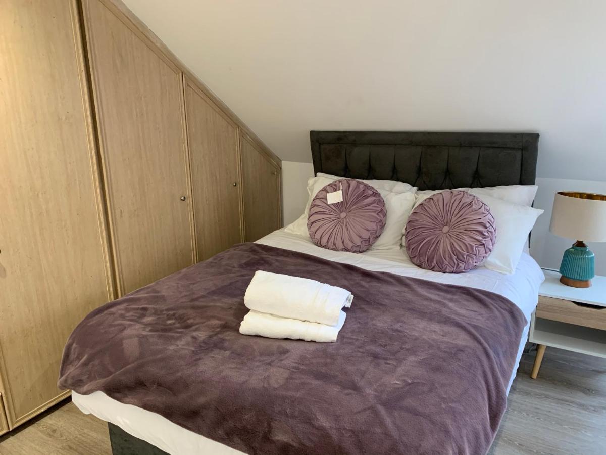Beautiful All Room En-Suite 4 Bedrooms House , Free Parking, Wifi, Corporate, Contractors, Family Relocation, Contact Us For Long Term Rate Ilford Exteriör bild
